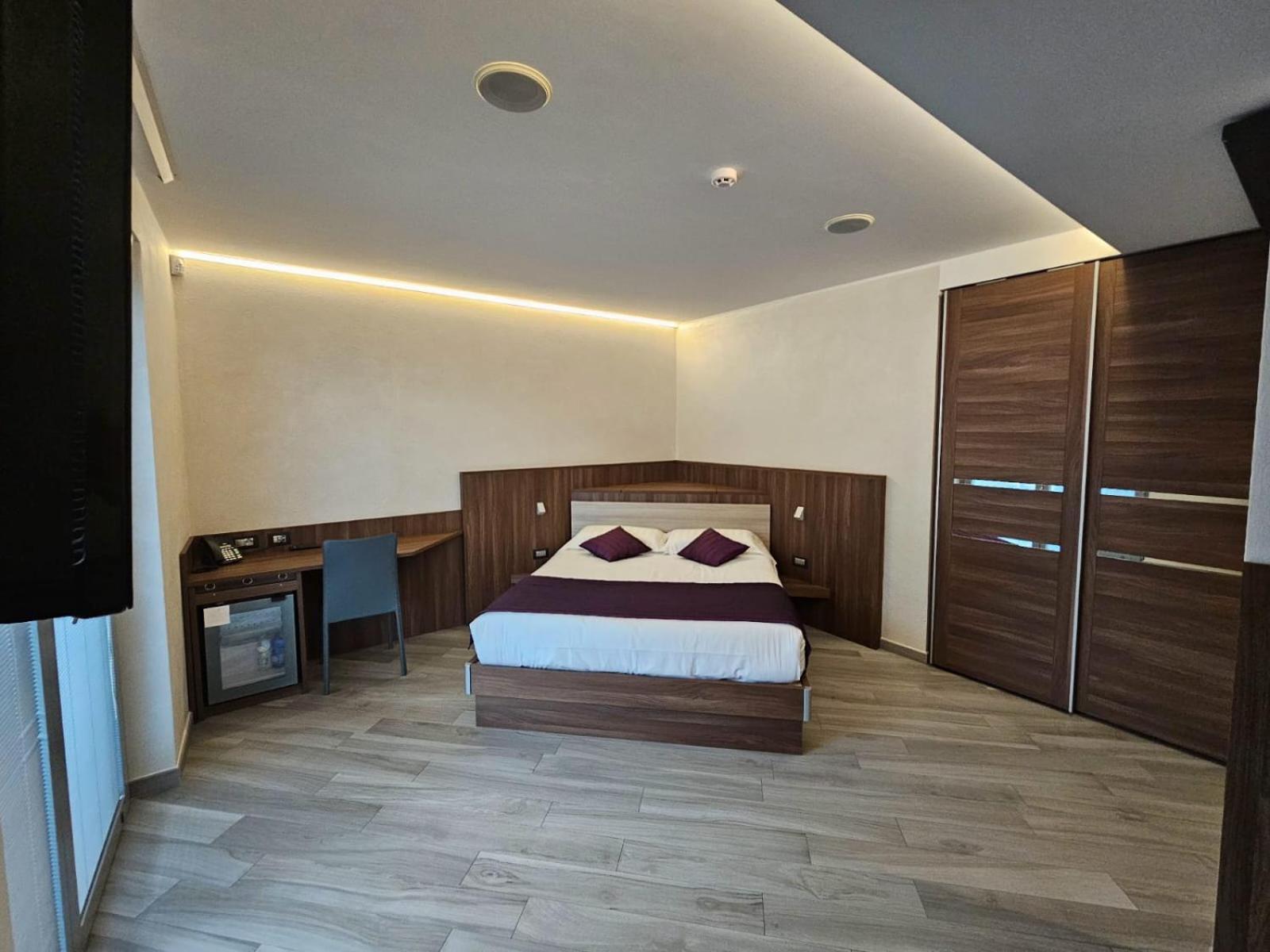 Mito Hotel Chatillon Exterior photo